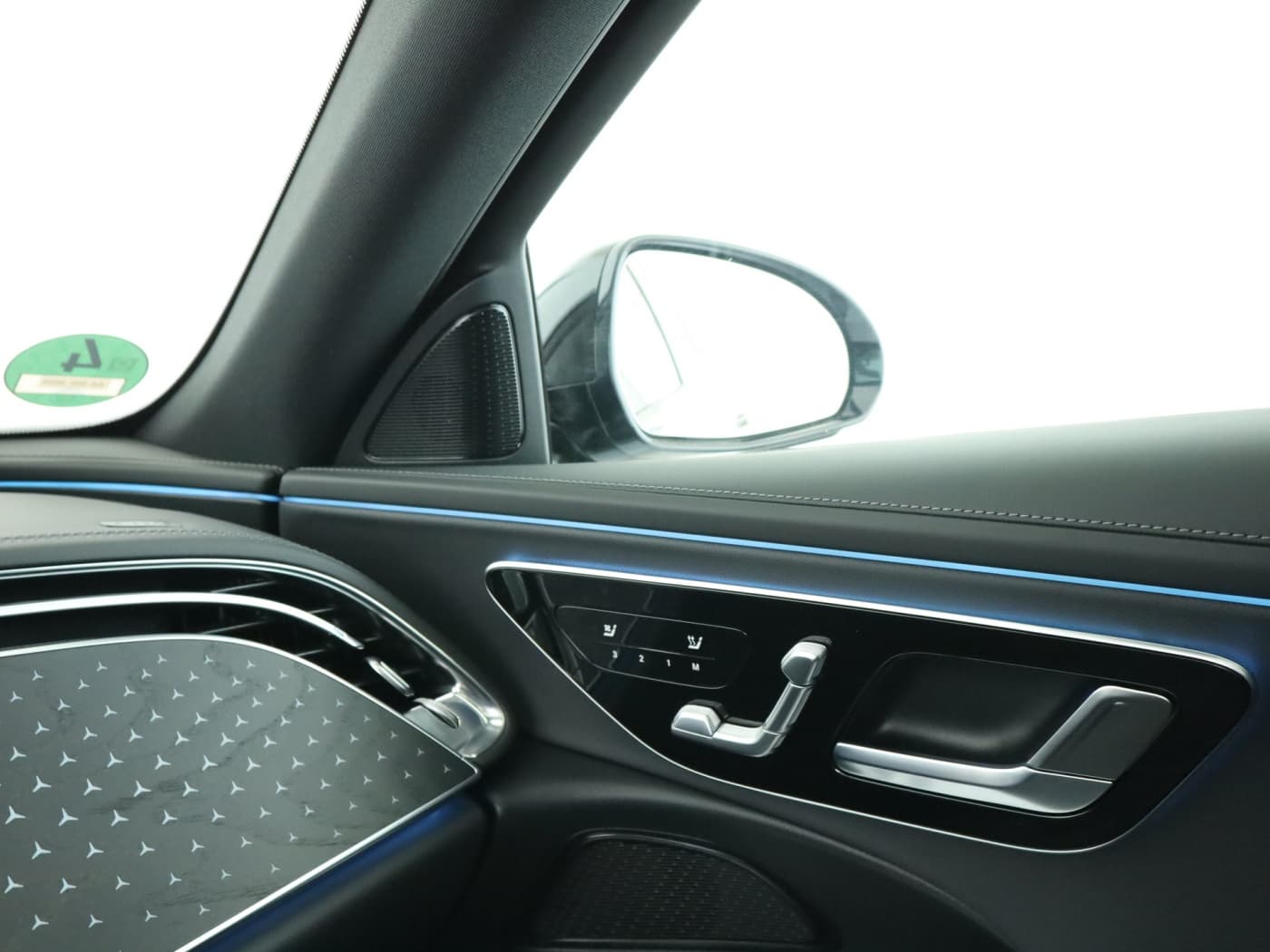 Mercedes-Benz E 300 de 4MATIC T-Modell mit EQ Hybrid Technologie Bild 16