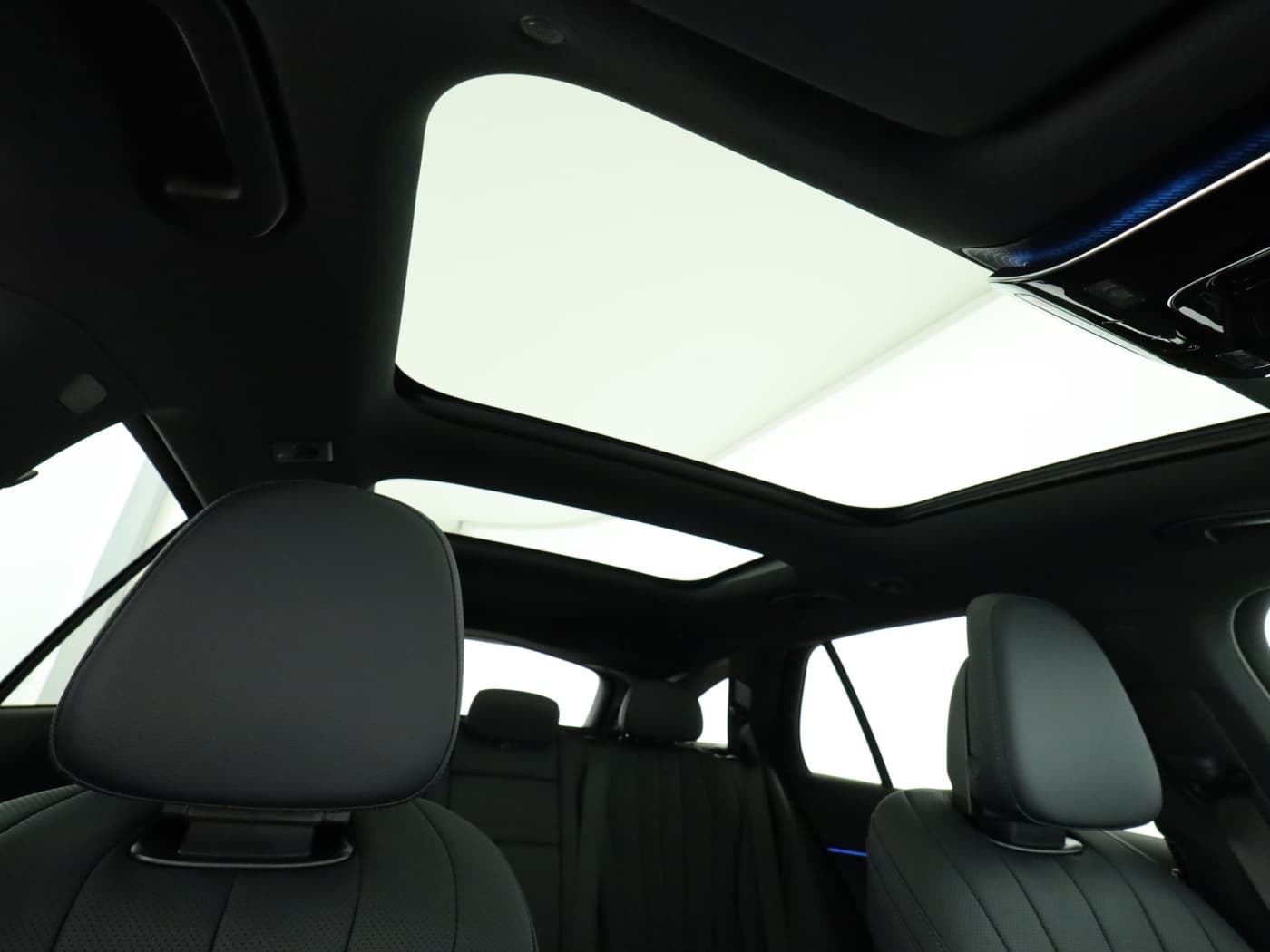 Mercedes-Benz E 300 de 4MATIC T-Modell mit EQ Hybrid Technologie Bild 21