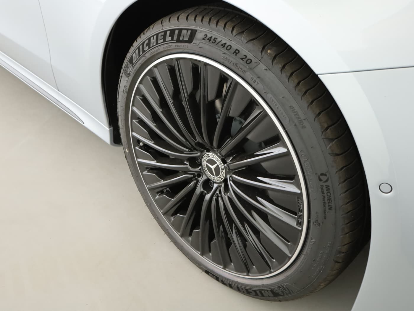 Mercedes-Benz E 300 de 4MATIC T-Modell mit EQ Hybrid Technologie Bild 22