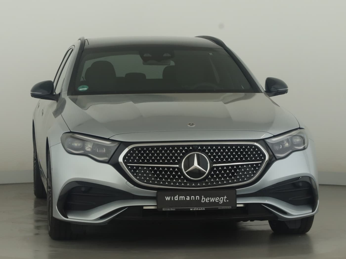 Mercedes-Benz E 300 de 4MATIC T-Modell mit EQ Hybrid Technologie Bild 3
