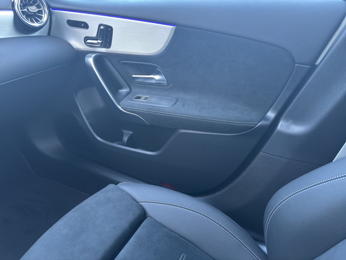 Mercedes-Benz A180 Bild 14