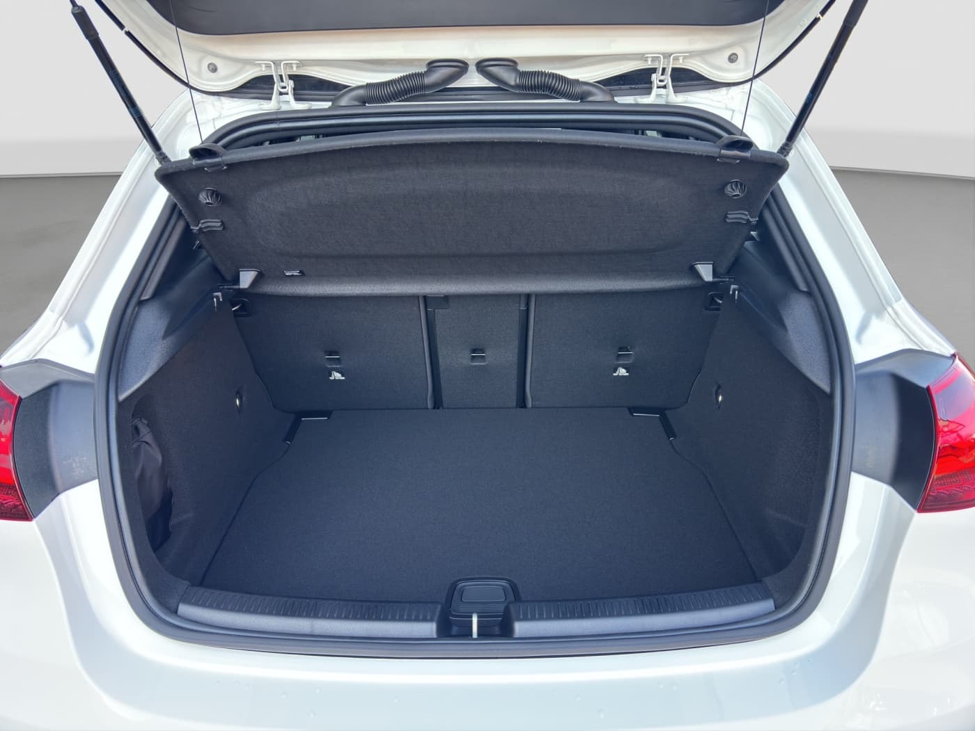 Mercedes-Benz A180 Bild 19