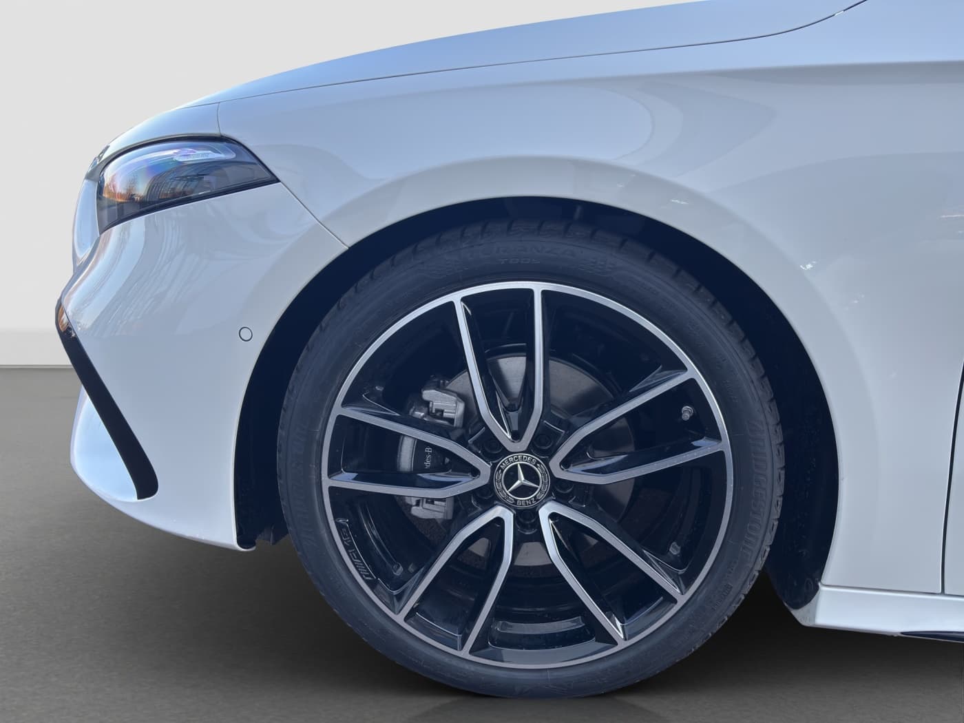 Mercedes-Benz A180 Bild 20