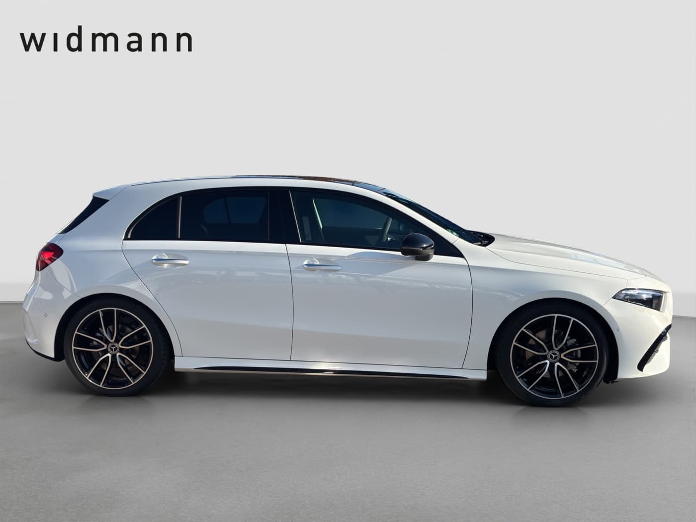 Mercedes-Benz A180 Bild 6