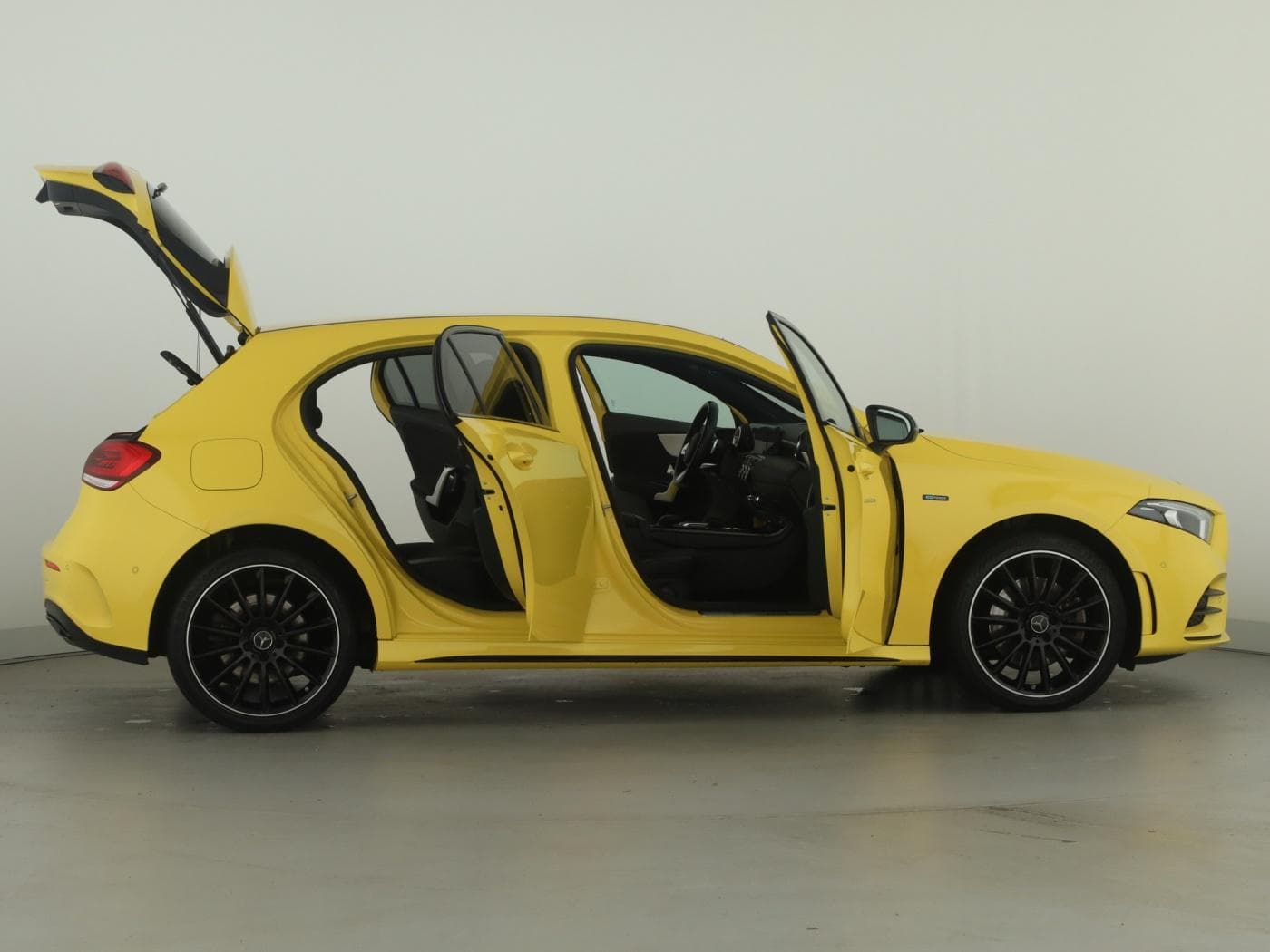 Mercedes-Benz A 250 e Bild 8