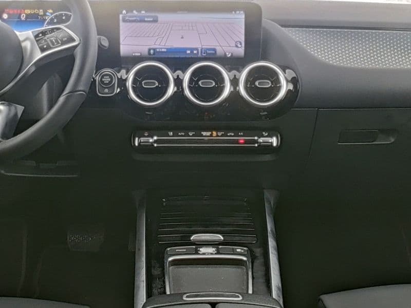 Mercedes-Benz GLA 200 Bild 5