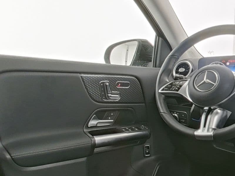 Mercedes-Benz GLA 200 Bild 9