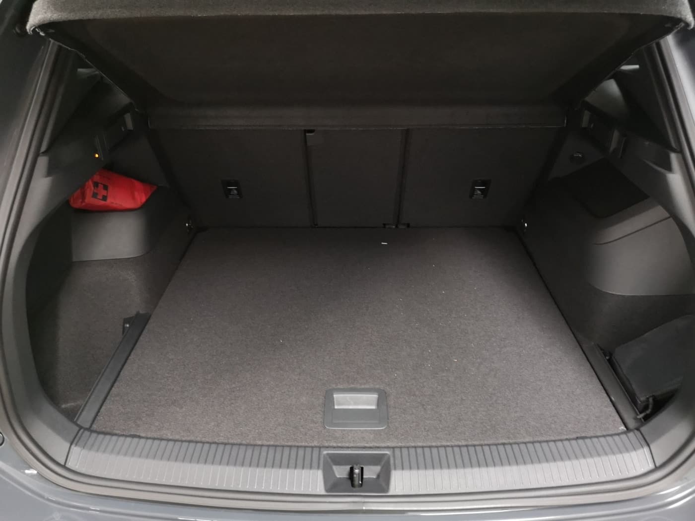 Volkswagen Tiguan R-Line 2.0 l TDI 4MOTION DSG Bild 15