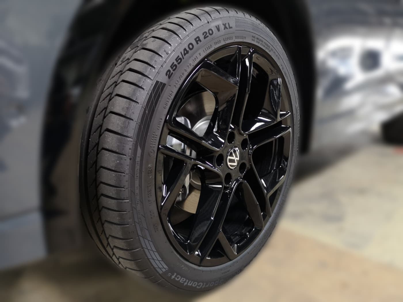 Volkswagen Tiguan R-Line 2.0 l TDI 4MOTION DSG Bild 7