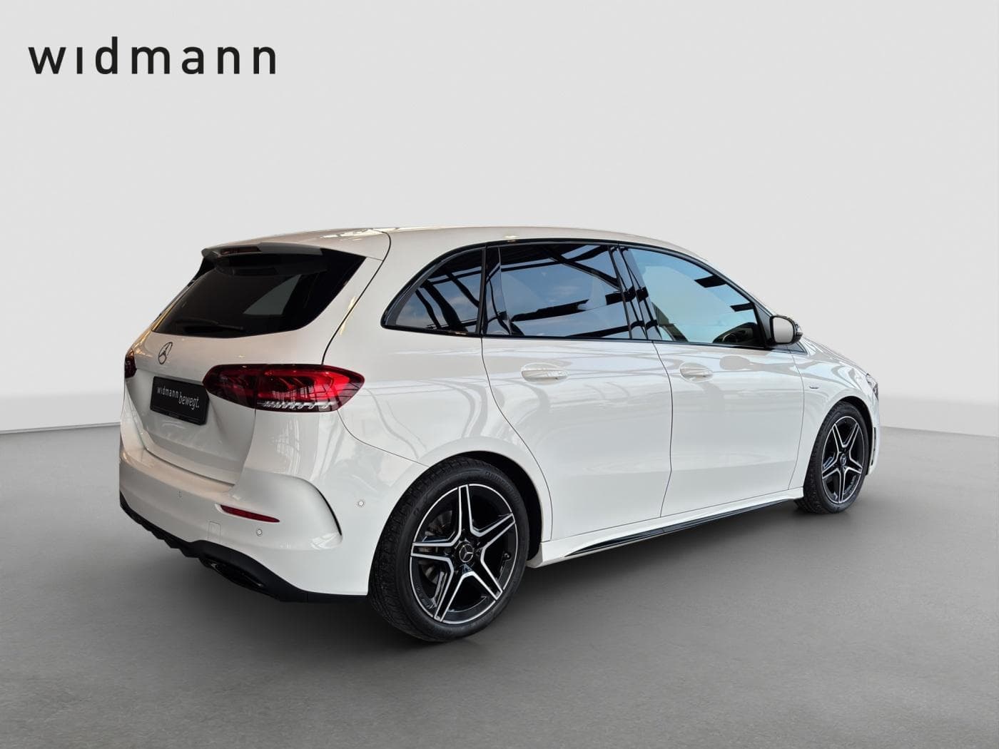 Mercedes-Benz B 180 Bild 3