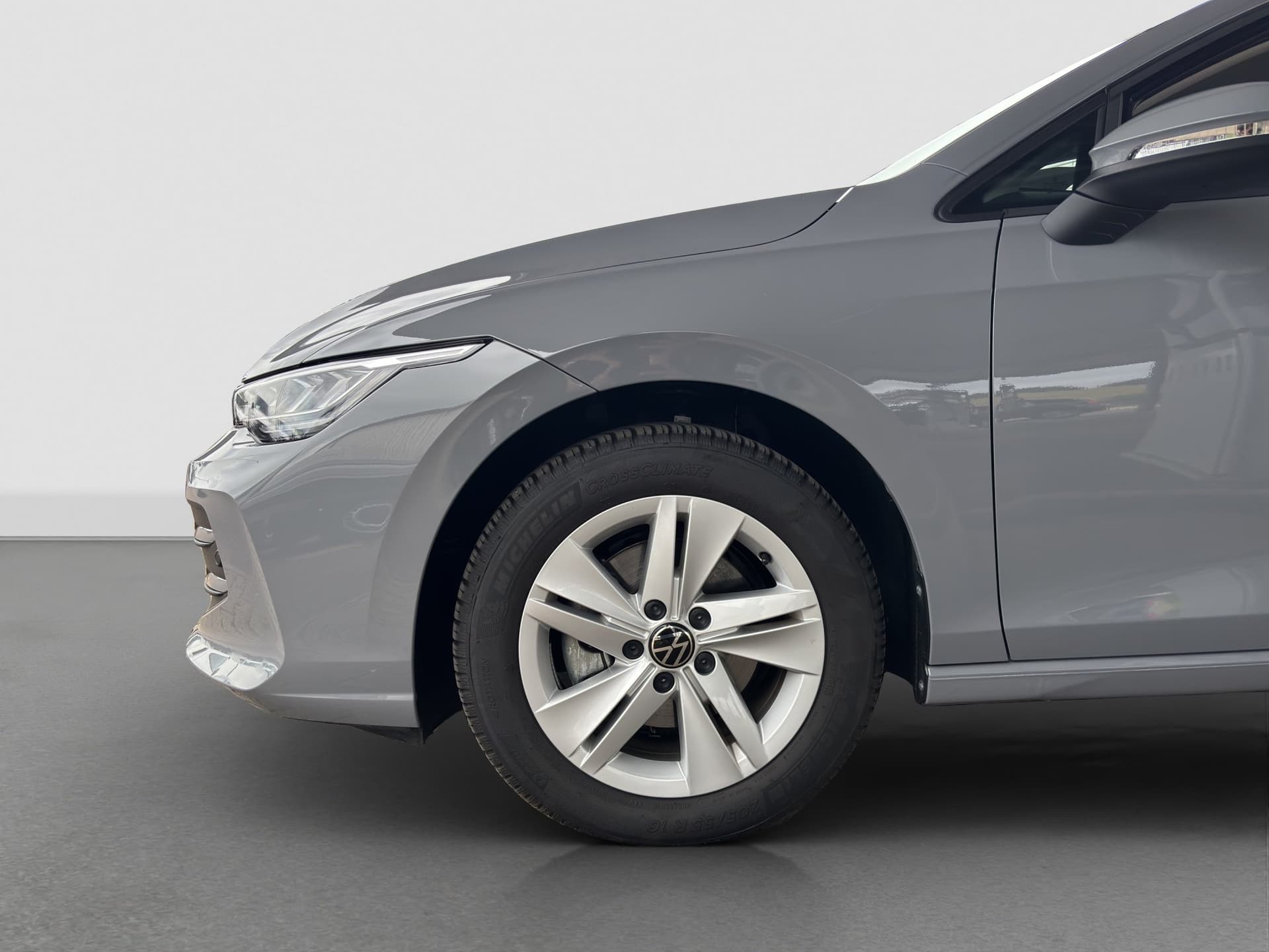 Volkswagen Golf Life 1.5 eTSI 115 PS Automatik Anhängerkupplung App-Connect Bild 17