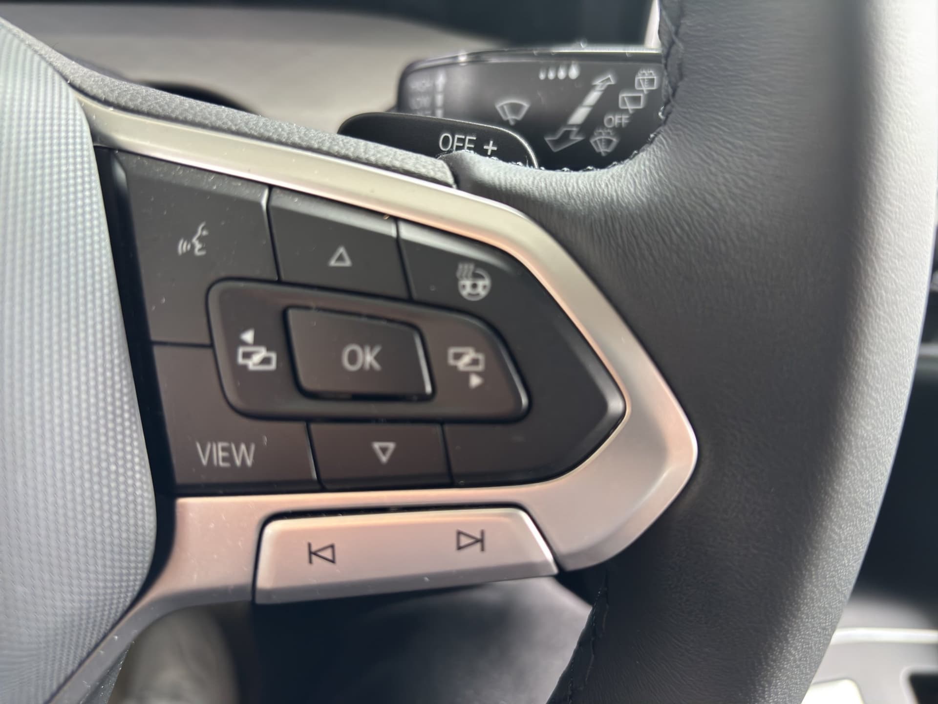 Volkswagen Golf Life 1.5 eTSI 115 PS Automatik Anhängerkupplung App-Connect Bild 19