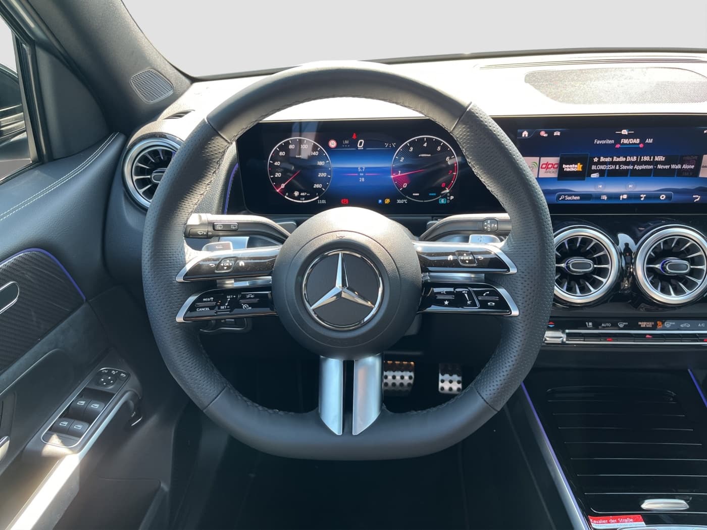 Mercedes-Benz GLB 200 Bild 10