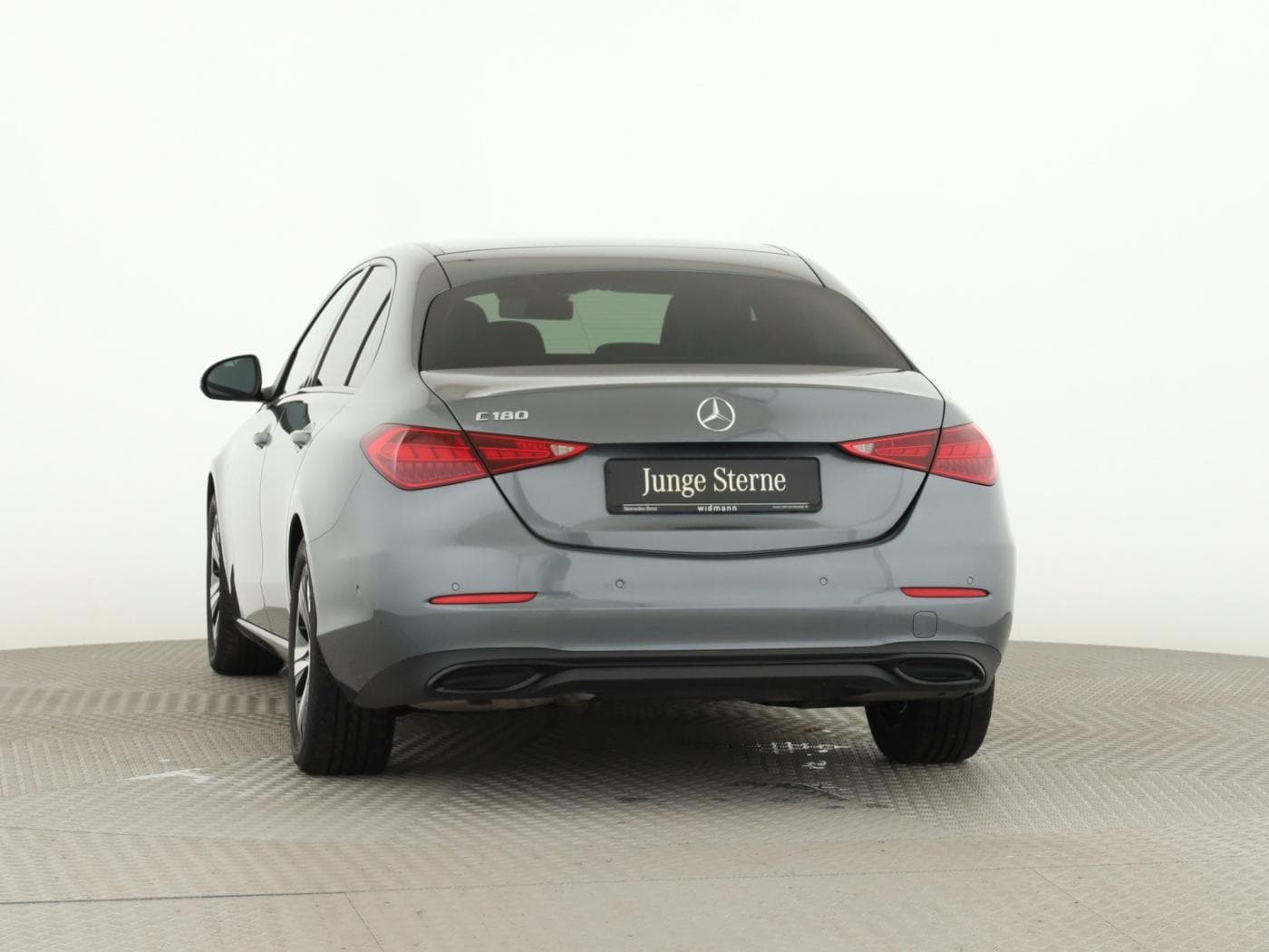 Mercedes-Benz C 180 Bild 4
