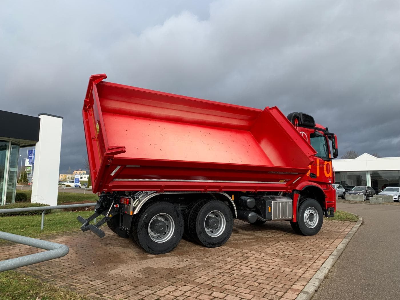 Mercedes-Benz Arocs 2651 K Dreiseitenkipper Meiller Bild 11