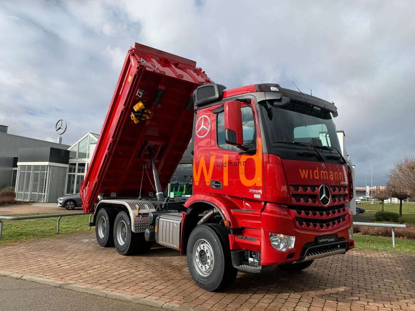 Mercedes-Benz Arocs 2651 K Dreiseitenkipper Meiller Bild 3