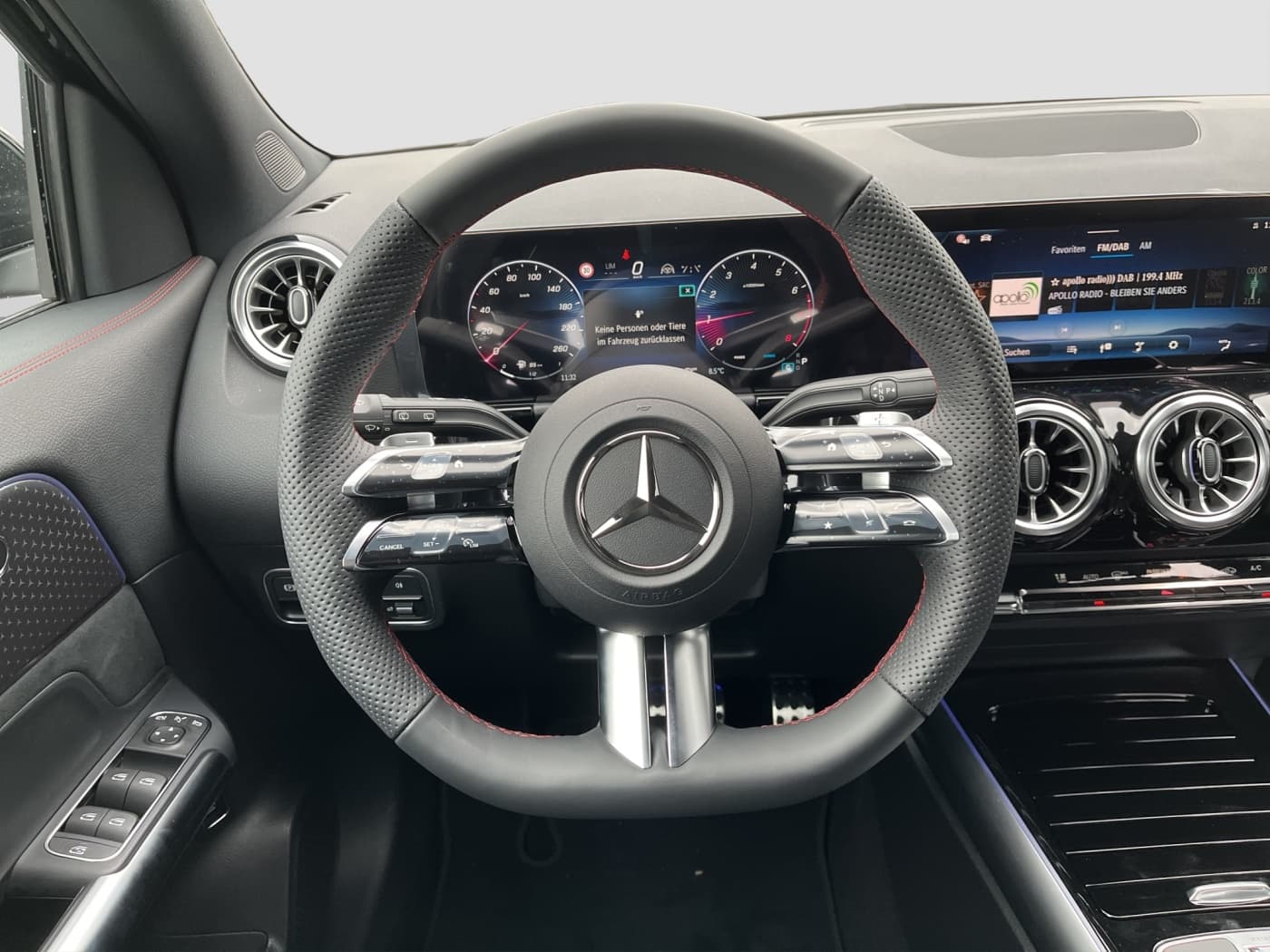 Mercedes-Benz GLA 180 Bild 10