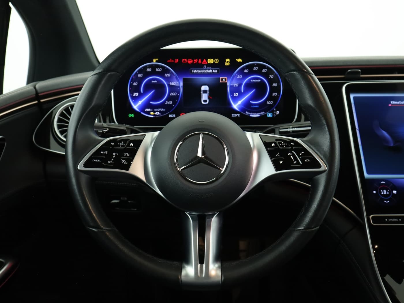 Mercedes-Benz EQE 350 Bild 11