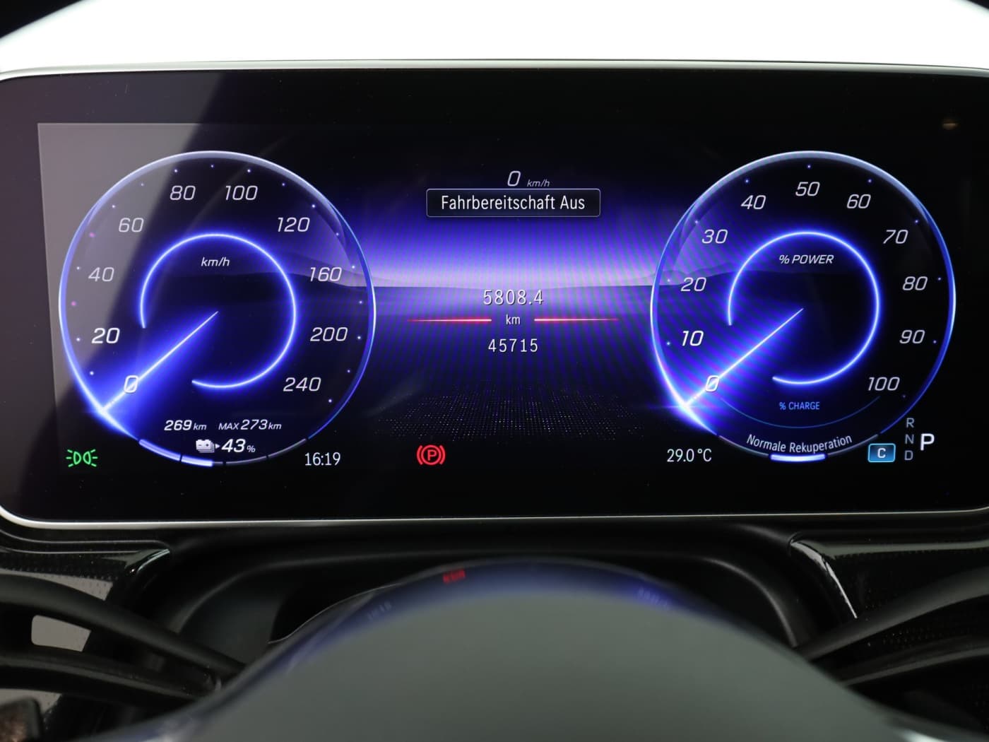 Mercedes-Benz EQE 350 Bild 12