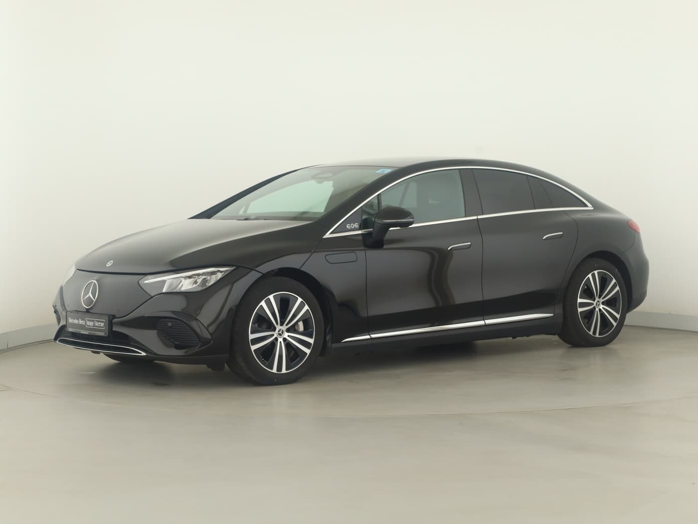Mercedes-Benz EQE 350 Bild 5