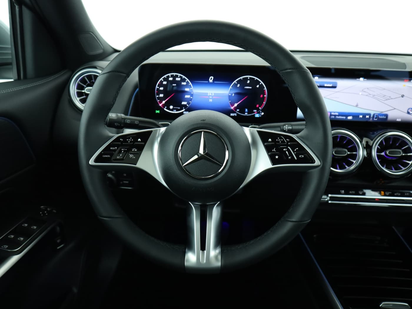 Mercedes-Benz GLB 200 d Bild 11
