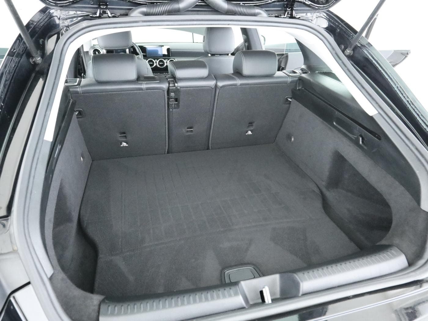 Mercedes-Benz CLA 250 e SB Bild 21