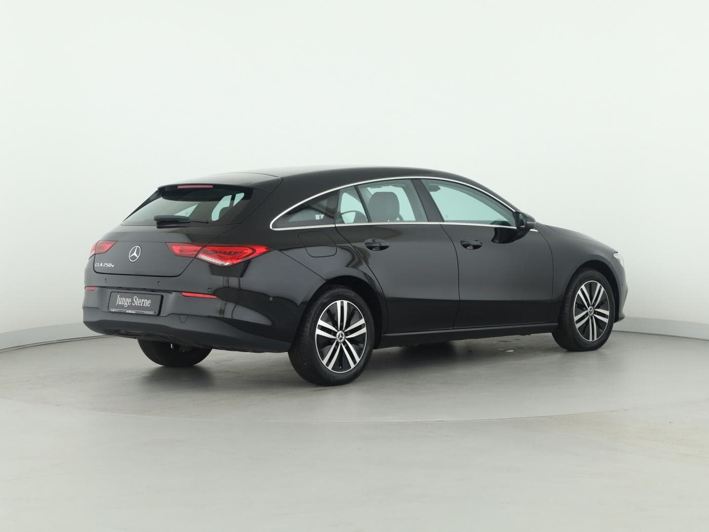 Mercedes-Benz CLA 250 e SB Bild 6