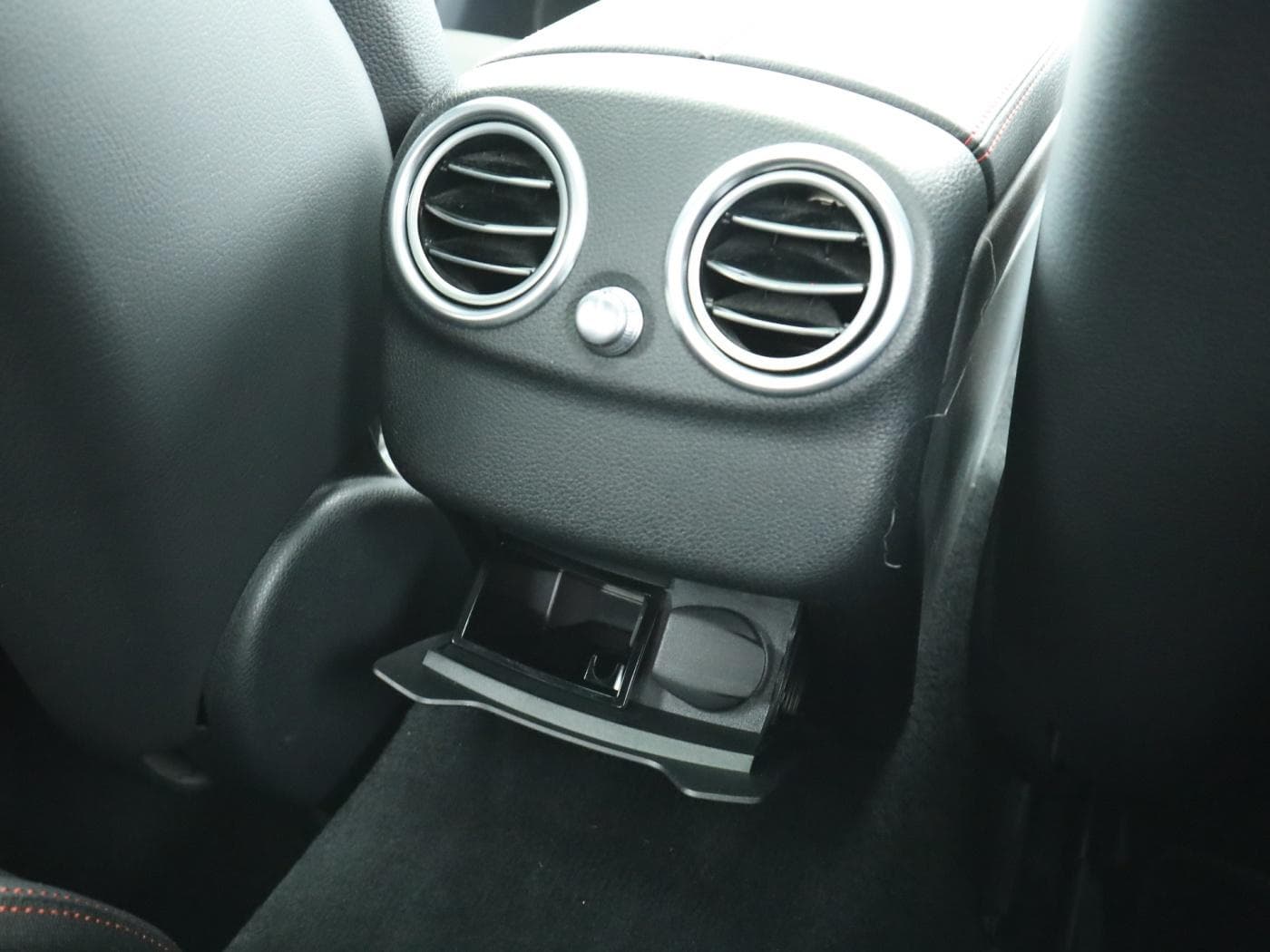 Mercedes-Benz C 220 d 4M Coup Bild 24