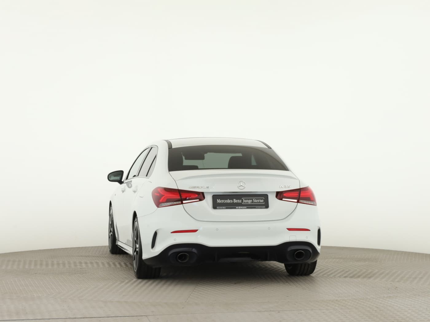 Mercedes-Benz A 35 AMG 4M Lim Bild 4