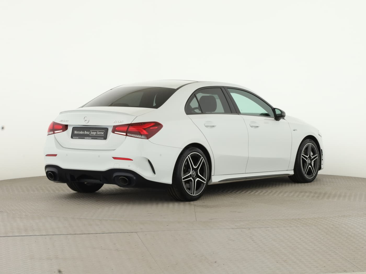 Mercedes-Benz A 35 AMG 4M Lim Bild 6