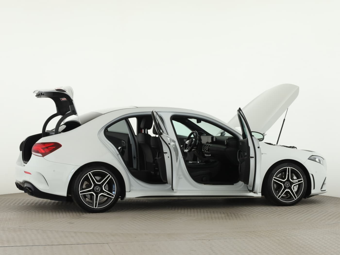 Mercedes-Benz A 35 AMG 4M Lim Bild 8