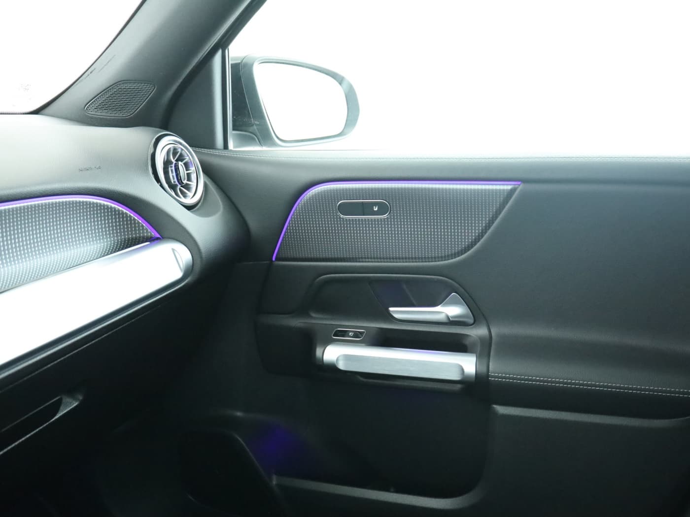 Mercedes-Benz GLB 220 d Bild 16