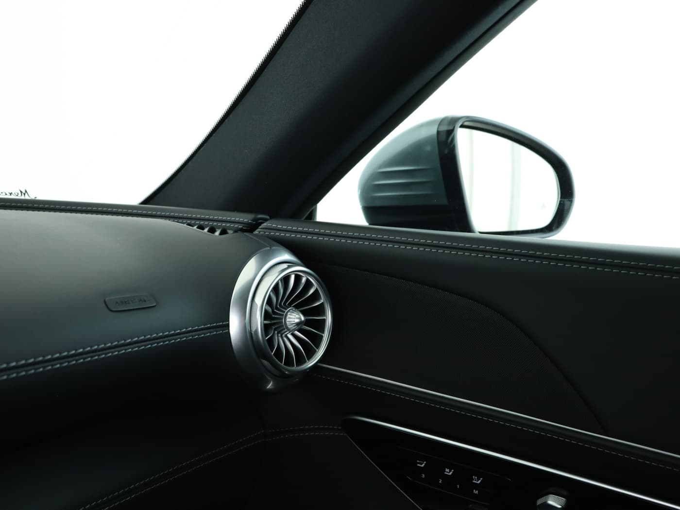 Mercedes-Benz SL 63 AMG 4M+ Bild 16