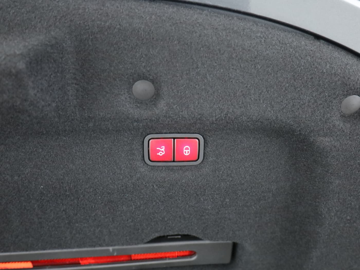 Mercedes-Benz SL 63 AMG 4M+ Bild 23