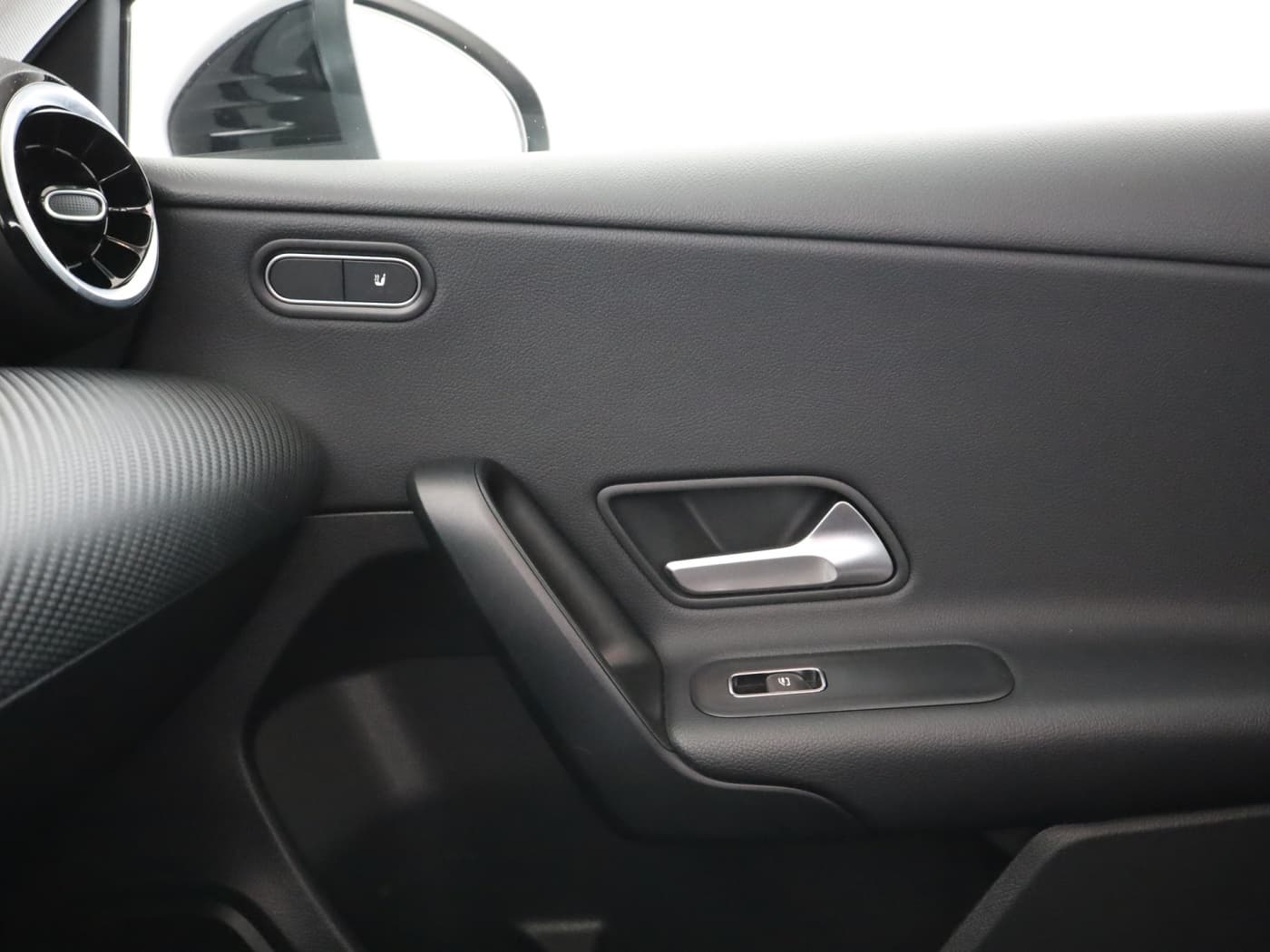 Mercedes-Benz A 250 e Bild 16