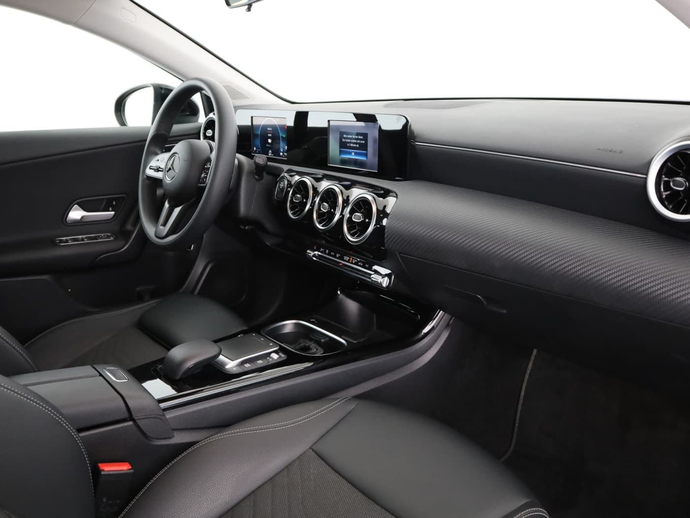 Mercedes-Benz A 250 e Bild 17