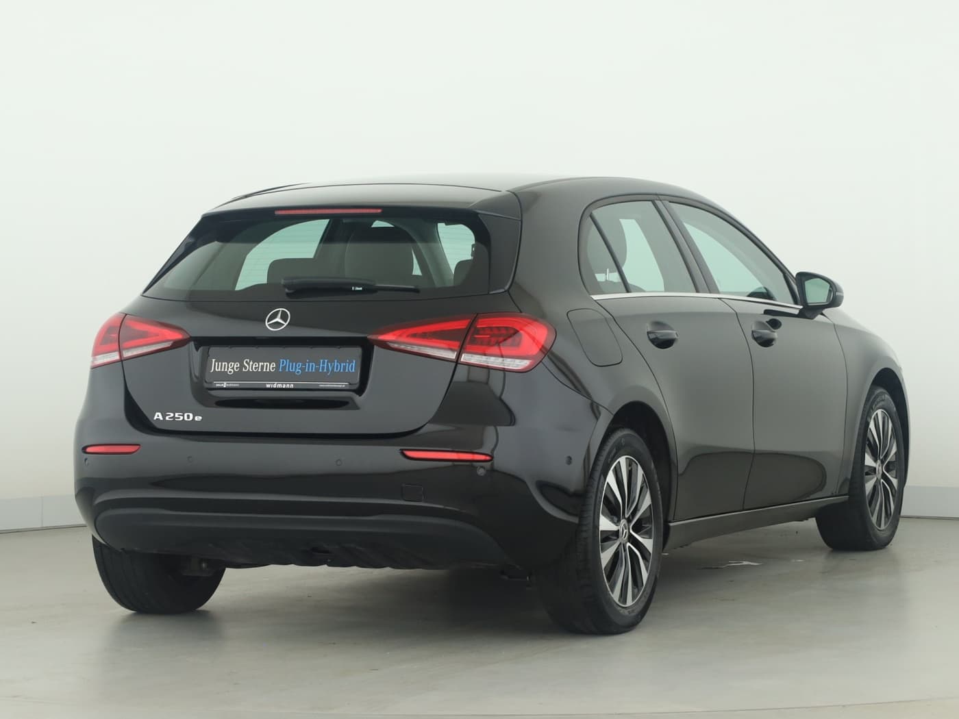 Mercedes-Benz A 250 e Bild 2