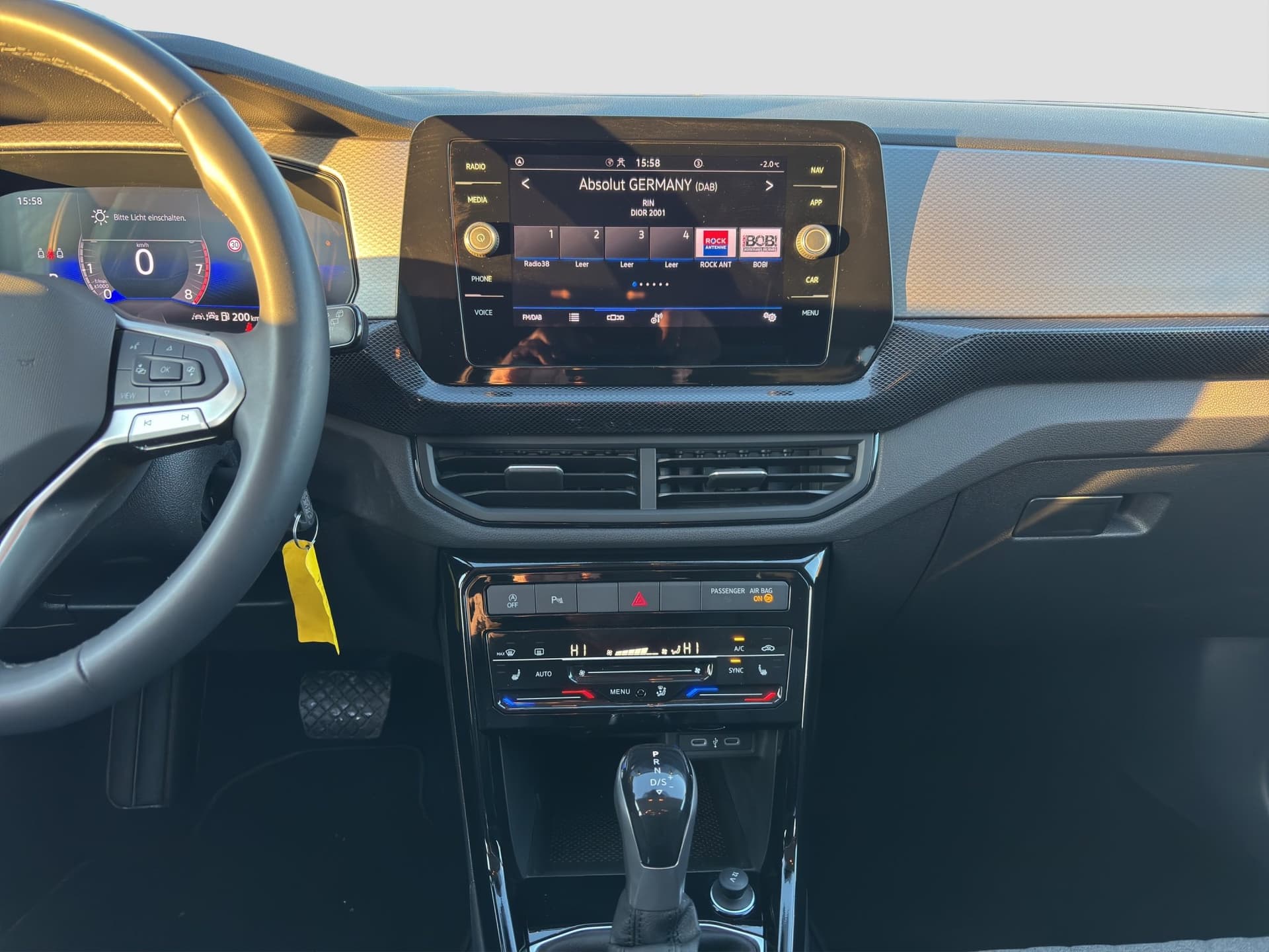 Volkswagen T-CROSS Life 1.5 TSI 150 PS DSG Navi ACC Kamera Bild 11