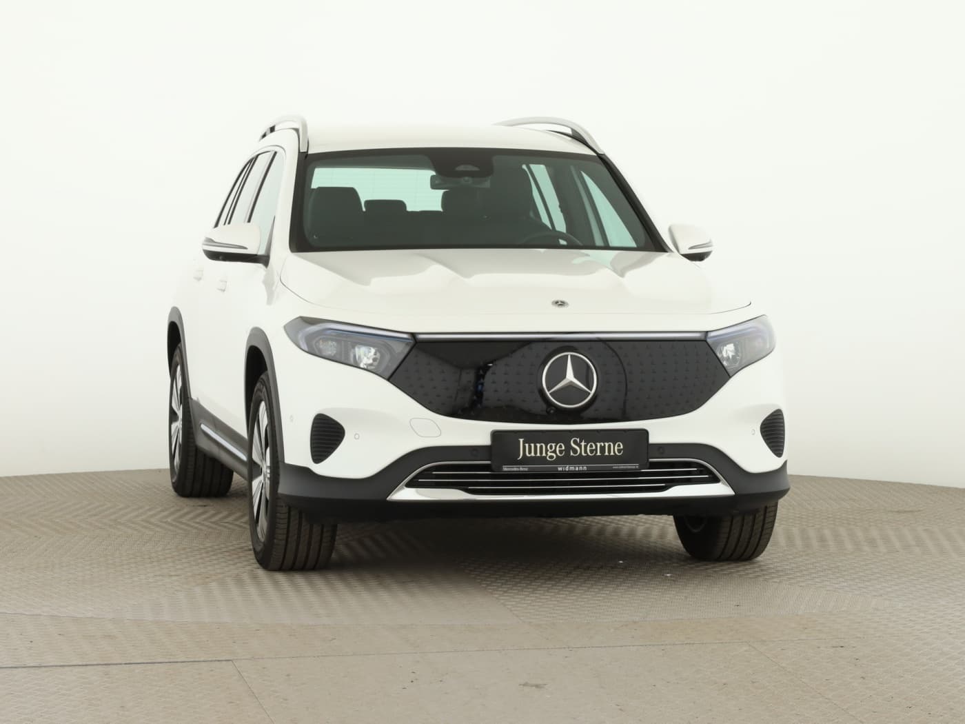 Mercedes-Benz EQB 300 4M Bild 3