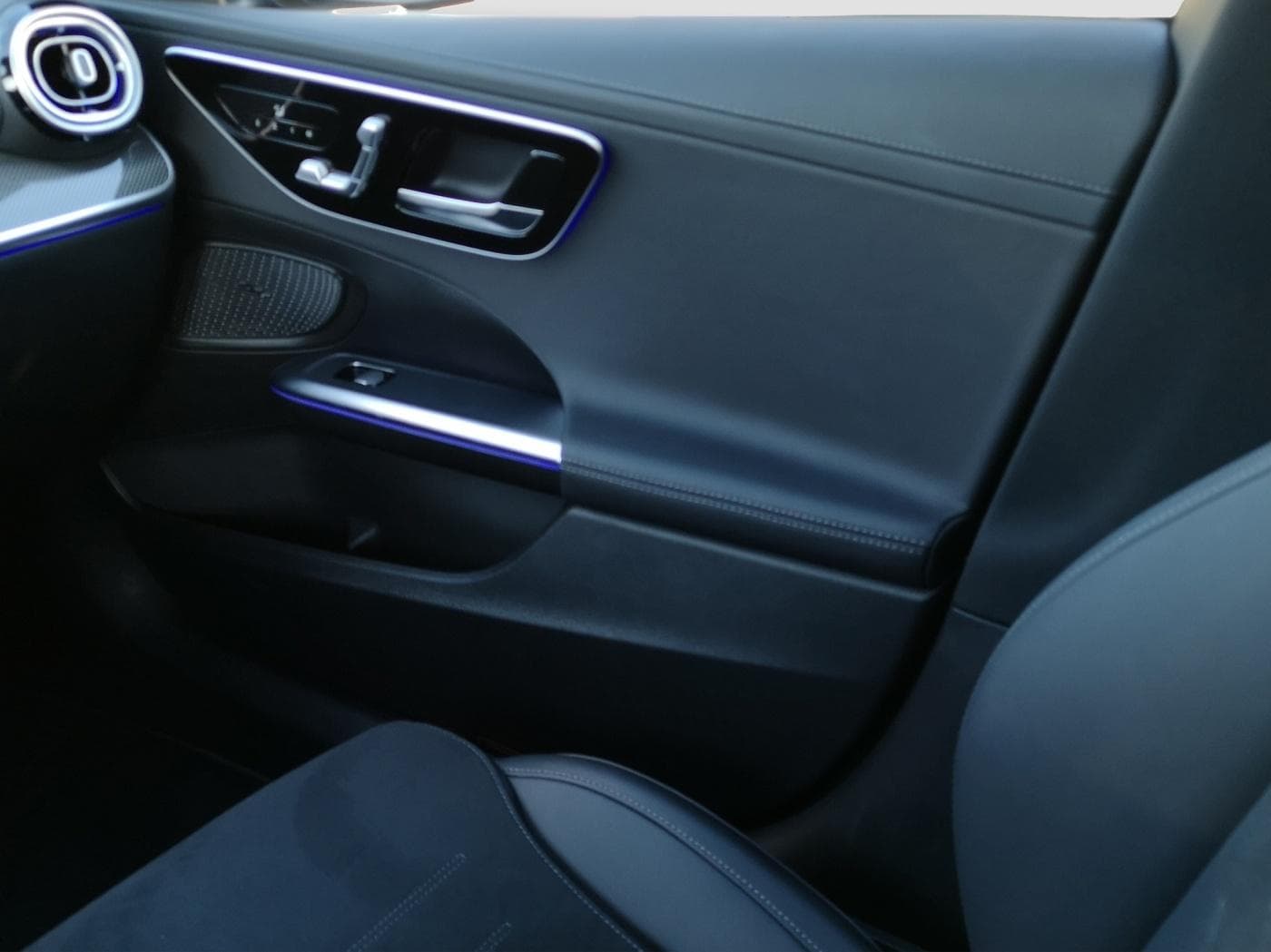 Mercedes-Benz C 300 d Bild 14