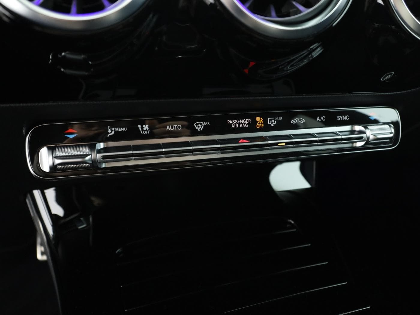 Mercedes-Benz CLA 200 Bild 14