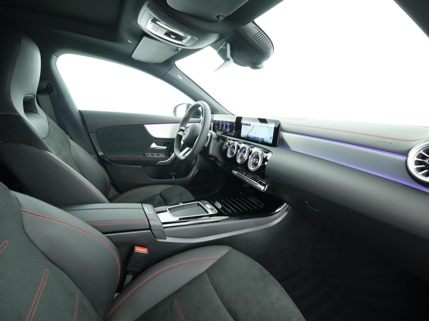 Mercedes-Benz CLA 200 Bild 17