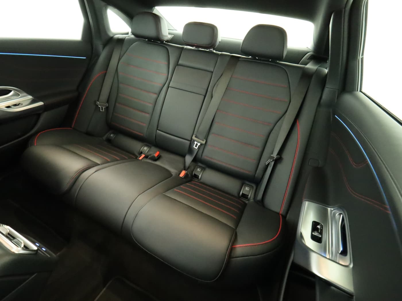 Mercedes-Benz C 400 4MATIC elektrisch Bild 18