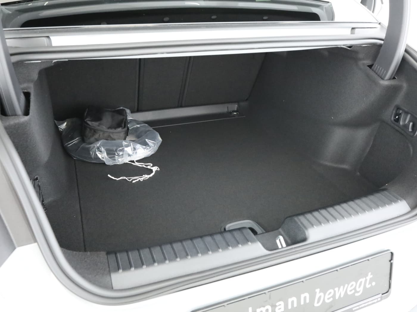 Mercedes-Benz C 400 4MATIC elektrisch Bild 23