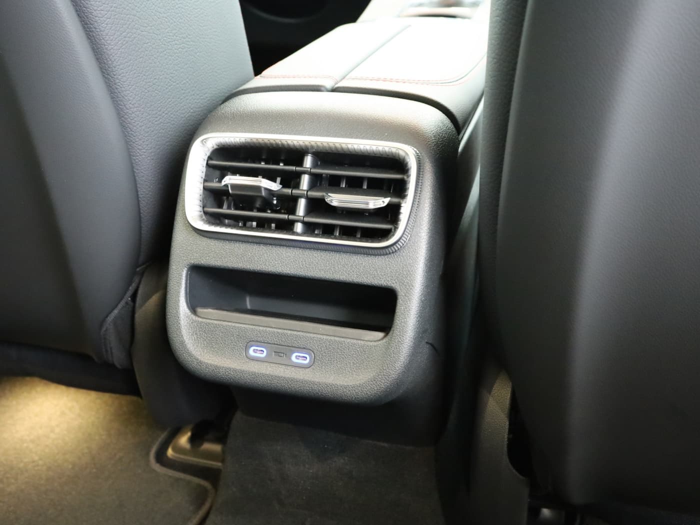 Mercedes-Benz C 400 4MATIC elektrisch Bild 24