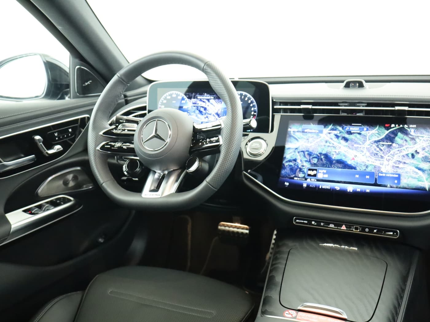Mercedes-Benz AMG E 53 Hybrid 4MATIC+ Limousine Bild 10