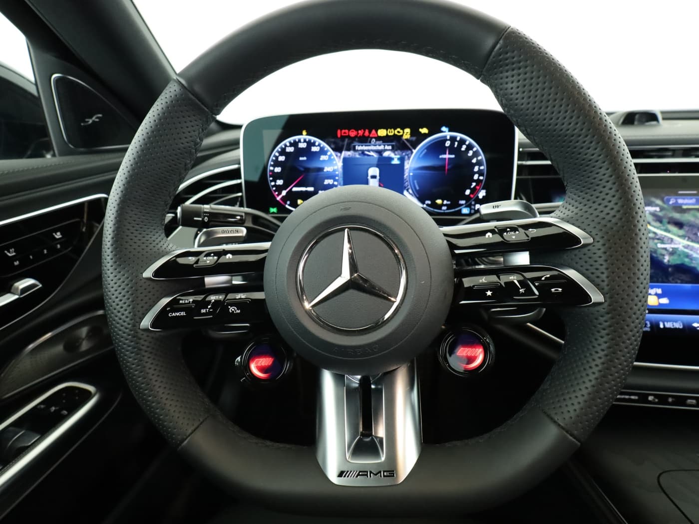 Mercedes-Benz AMG E 53 Hybrid 4MATIC+ Limousine Bild 11
