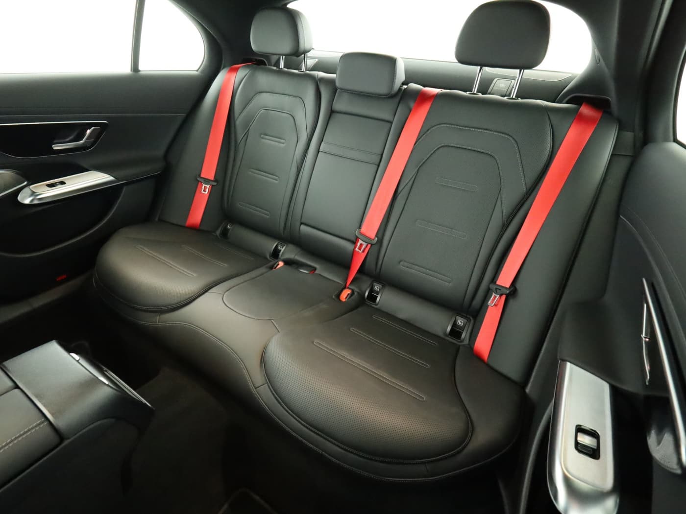 Mercedes-Benz AMG E 53 Hybrid 4MATIC+ Limousine Bild 18