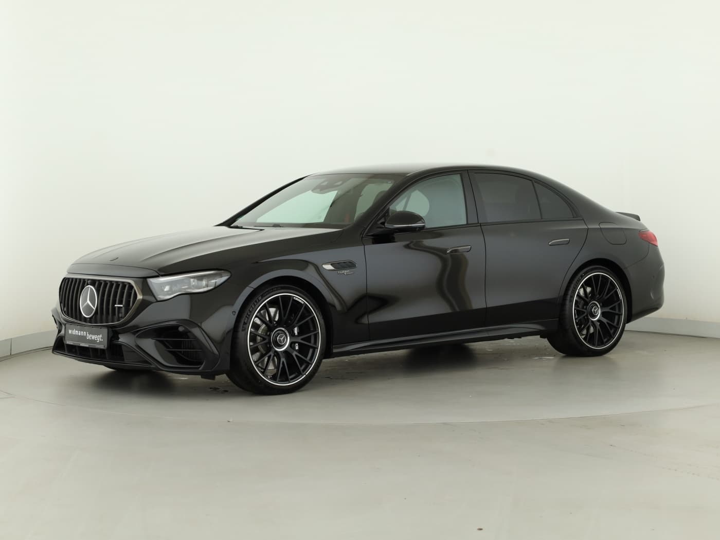 Mercedes-Benz AMG E 53 Hybrid 4MATIC+ Limousine Bild 5