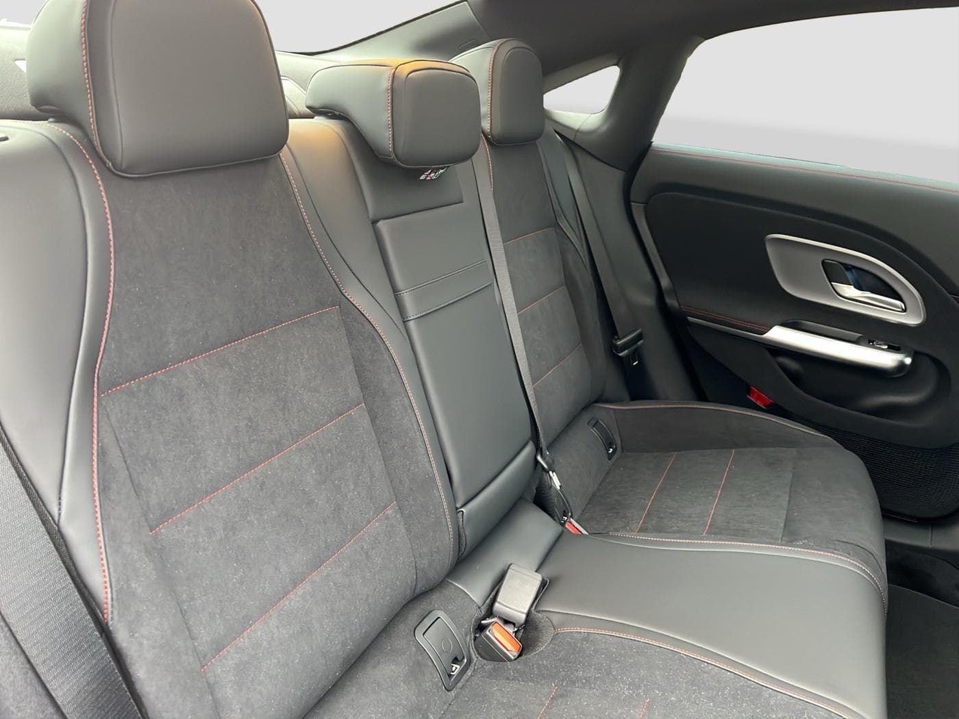 Mercedes-Benz CLA 250+ EQ Bild 15